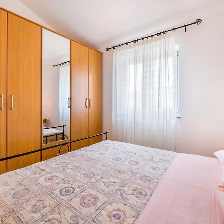 By The Sea Baska, Krk - 19350 Apartment Baska (Krk)